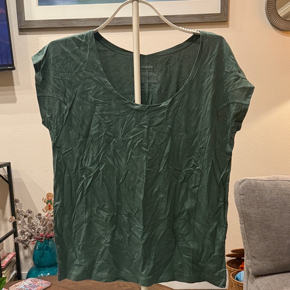 Patagonia Women's Scoop Neck Tee in Forest Green